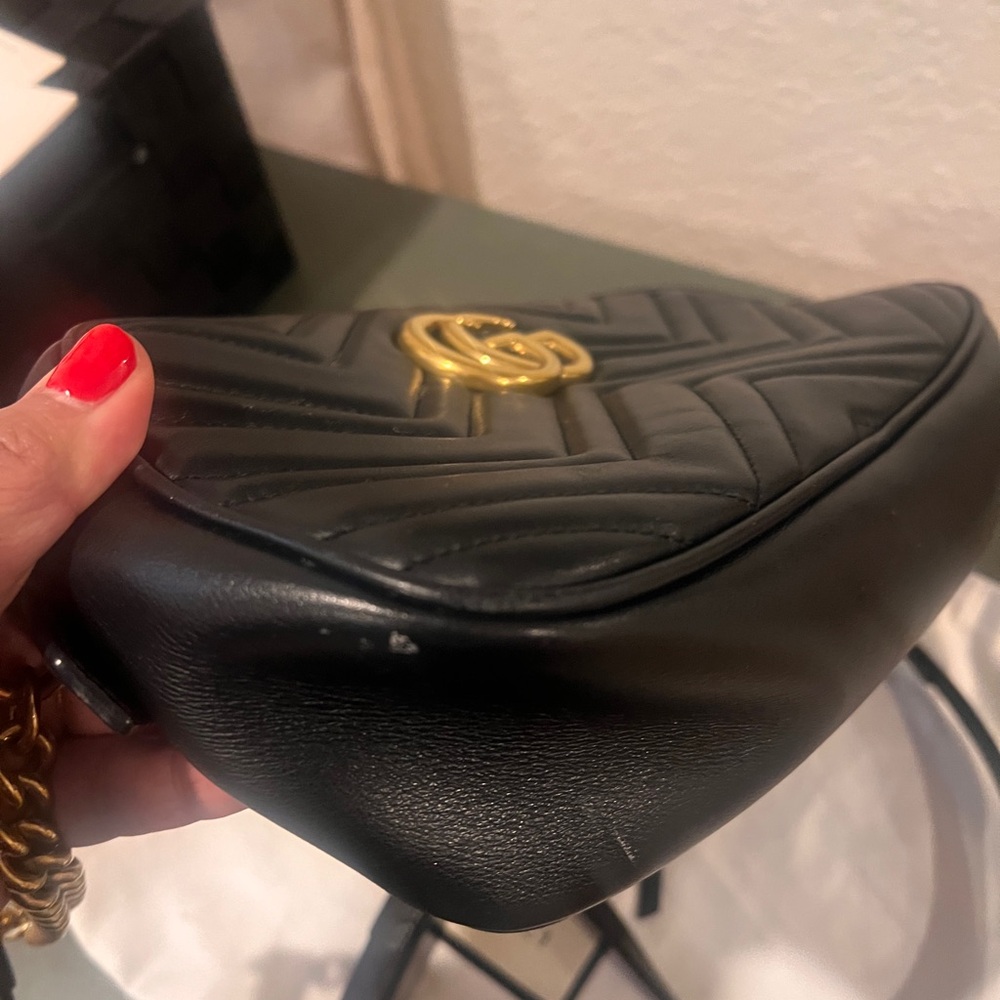 Gucci Black Marmoth Leather Crossbody with Gold Logo - Picture 5 of 8